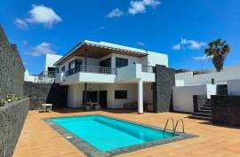 Exclusive Luxury Villa With Sea Views