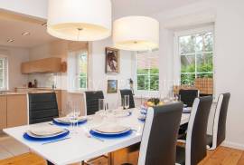 Detached house for rent in Riga district, 330.00m2