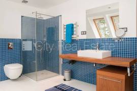 Detached house for rent in Riga district, 330.00m2