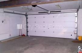 Detached house for rent in Riga district, 330.00m2
