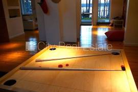 Detached house for rent in Riga district, 330.00m2