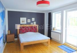 Detached house for rent in Riga district, 330.00m2