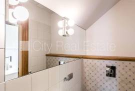 Detached house for rent in Jurmala, 257.00m2