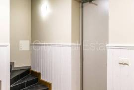 Detached house for rent in Jurmala, 257.00m2