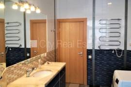 Apartment for sale in Riga, 100.00m2