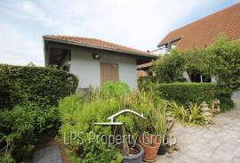 Great Condition 4 Bedroom Pool Villa Close to town Great Condition 4 Bedroom Pool Villa Close to town