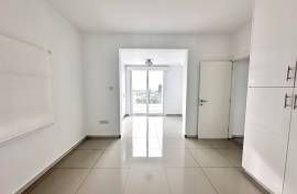 3 Bedroom Top Floor Apartment - Paphos Center