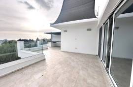3 Bedroom Top Floor Apartment - Paphos Center