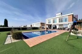 4 Bedroom Villa Plus 1 Bedroom Apartment - Peyia, Paphos