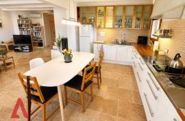 5 room, 150m2 House for sale in Magalas - 275 000 € *