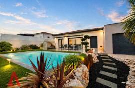 5 room, 120m2 Villa for sale in Caux - 499 000 € *