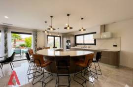 5 room, 120m2 Villa for sale in Caux - 499 000 € *