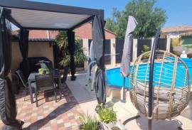6 room, 162m2 House for sale in Saint genies de fontedit - 315 000 € *