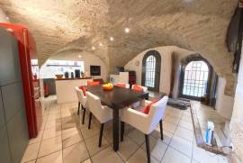 4 room, 98m2 Village house for sale in Nezignan l'eveque - 160 000 € *