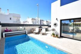 FABULOUS MODERN VILLA WITH POOL IN LO MARABU, CIUDAD QUESADA