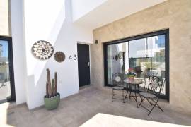 FABULOUS MODERN VILLA WITH POOL IN LO MARABU, CIUDAD QUESADA