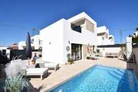 FABULOUS MODERN VILLA WITH POOL IN LO MARABU, CIUDAD QUESADA