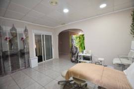 FABULOUS BUSINESS OPPORTUNITY IN CIUDAD QUESADA