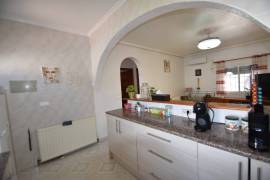 SPACIOUS VILLA NEAR THE CENTRE OF CIUDAD QUESADA