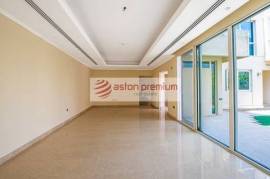 Community Expert |4BR Close to Parking | Tenanted