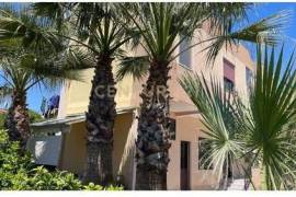 HOUSE FOR SALE 2-STORY BY THE BEACH, DURRES!