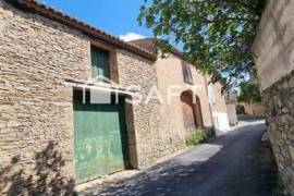 Parking de 148 m² sur deux niveaux, beau potentiel