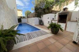 Lovely 4 bedroom house in South District, Gibraltar