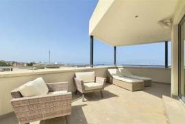 Stunning 4 bedroom apartment in Prince Edward's Gate, Gibraltar