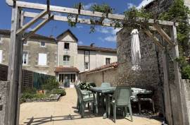 Small Town House With Garden And River Frontage - €129,000 Small Town House With Garden And River Frontage - €129,000