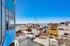 2-bedroom apartment for sale in the center of Portimão 2-bedroom apartment for sale in the center of Portimão