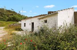 Farm with old house with sea view in Monchique