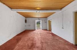 Farm with old house with sea view in Monchique
