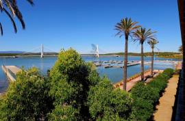 Modern 1 bedroom apartment with river view in Lagoa Modern 1 bedroom apartment with river view in Lagoa