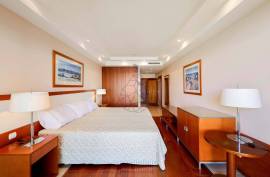 Modern 1 bedroom apartment with river view in Lagoa Modern 1 bedroom apartment with river view in Lagoa