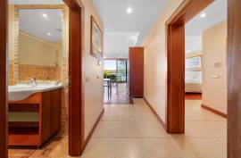 Modern 1 bedroom apartment with river view in Lagoa Modern 1 bedroom apartment with river view in Lagoa