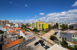 Fully refurbished 2 bedroom apartment, Good sun exposure in Portimão Fully refurbished 2 bedroom apartment, Good sun exposure in Portimão