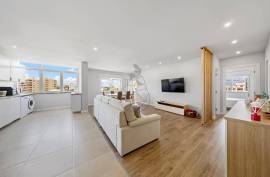 Fully refurbished 2 bedroom apartment, Good sun exposure in Portimão Fully refurbished 2 bedroom apartment, Good sun exposure in Portimão