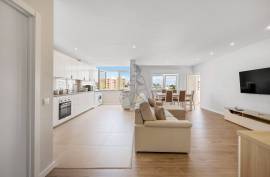 Fully refurbished 2 bedroom apartment, Good sun exposure in Portimão Fully refurbished 2 bedroom apartment, Good sun exposure in Portimão