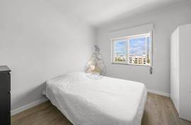Fully refurbished 2 bedroom apartment, Good sun exposure in Portimão Fully refurbished 2 bedroom apartment, Good sun exposure in Portimão
