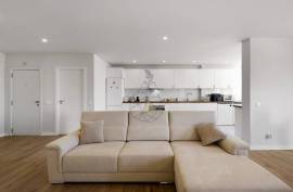 Fully refurbished 2 bedroom apartment, Good sun exposure in Portimão Fully refurbished 2 bedroom apartment, Good sun exposure in Portimão