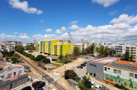 Fully refurbished 2 bedroom apartment, Good sun exposure in Portimão Fully refurbished 2 bedroom apartment, Good sun exposure in Portimão