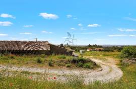 Farm with old house with sea view in Monchique