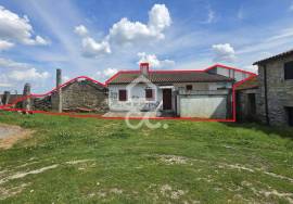 3 bedroom villa with Mountain View on the outskirts of Boticas