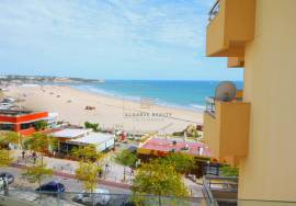 Used 2 bedroom apartment in the center of Portimão