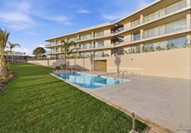 Carvoeiro – Fully furnished and decorated 3-bedroom apartment with frontal sea views and large terraces