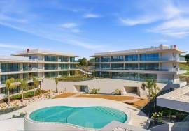 Carvoeiro – Fully furnished and decorated 3-bedroom apartment with frontal sea views and large terraces