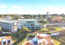 Carvoeiro – Fully furnished and decorated 3-bedroom apartment with frontal sea views and large terraces