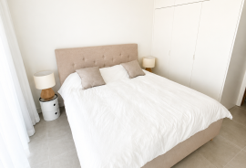 Carvoeiro – Fully furnished and decorated 3-bedroom apartment with frontal sea views and large terraces