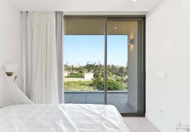 Carvoeiro – Furnished and decorated T3 penthouse with private rooftop, heated pool and panoramic ocean views