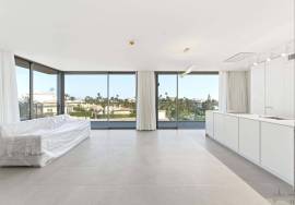 Carvoeiro – Furnished and decorated T3 penthouse with private rooftop, heated pool and panoramic ocean views